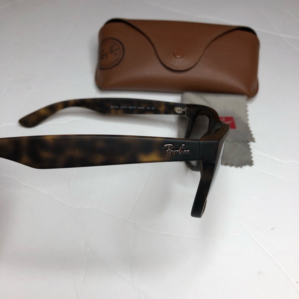 Ray Ban Polarized Justin Tortoise Gradient Lenses - Picture 3 of 5